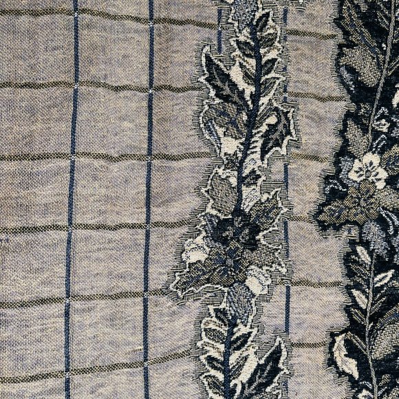 🌿 Handmade Pashmina & Viscose Scarf – Vintage Floral Design - Picture 3 of 8